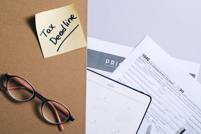 Tips for Sticking to a Personal Budget