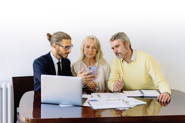 Instruct Family Members in Financial Self-Control