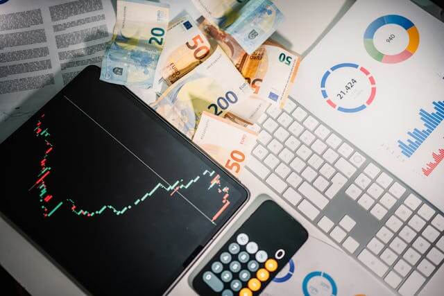 How to Manage Debt While Winning in the Stock Market!